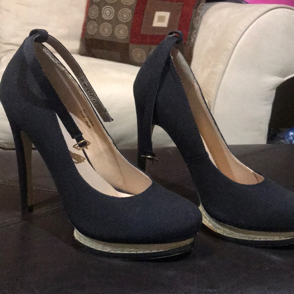 Black canvas heels